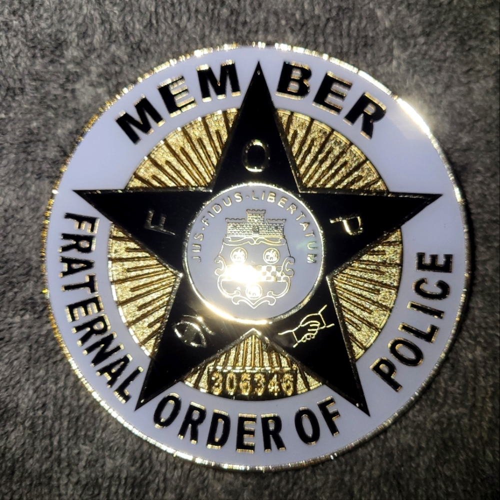 VINTAGE F0P FRATERNAL ORDER OF POLICE VEHICLE EMBLEM NEW OLD stock.